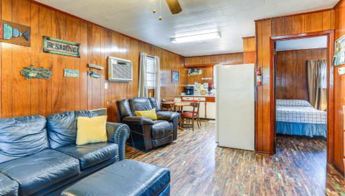 Shared Dock and Yard Greers Ferry Lake Home! - Foto 3