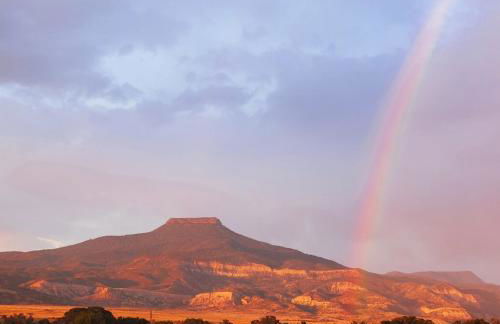 Fish Abiquiu Lake, Hike Pedernal and Ghost Ranch - Foto 5