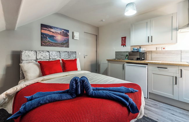 Stay Sleep Rest- Derby Road - Photo 9