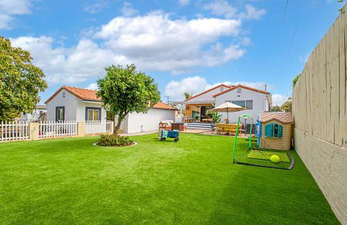 The Gathering Place - Guest Favorite with Huge Yard - Foto 9