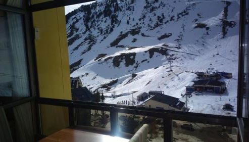 Tobazo Candanchú pie de pista - Foto 2