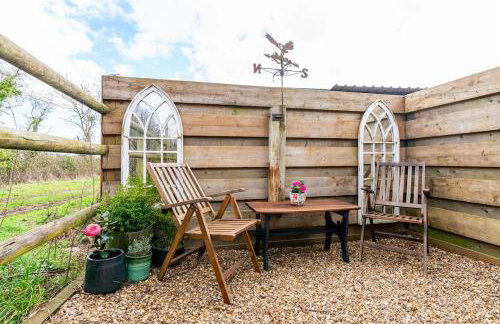 Peaceful country cottage in a rural location near Norfolk Broads 2 double bedroom - Foto 9