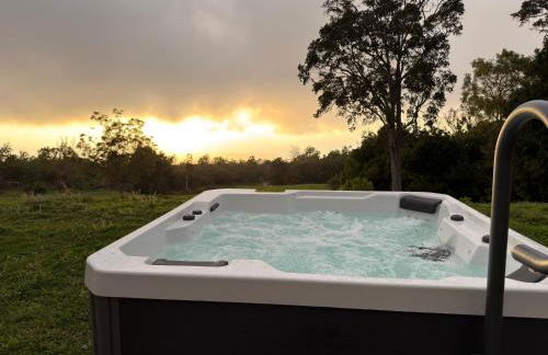 Luxury Oceanview Estate - Photo 48