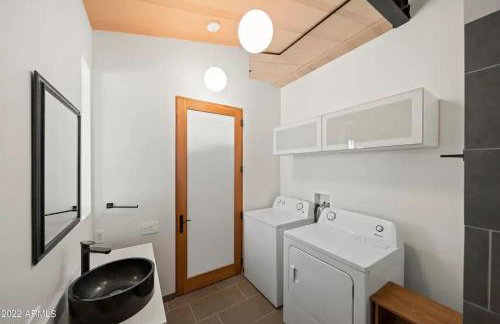 The Wickenburg Guest House - Photo 9