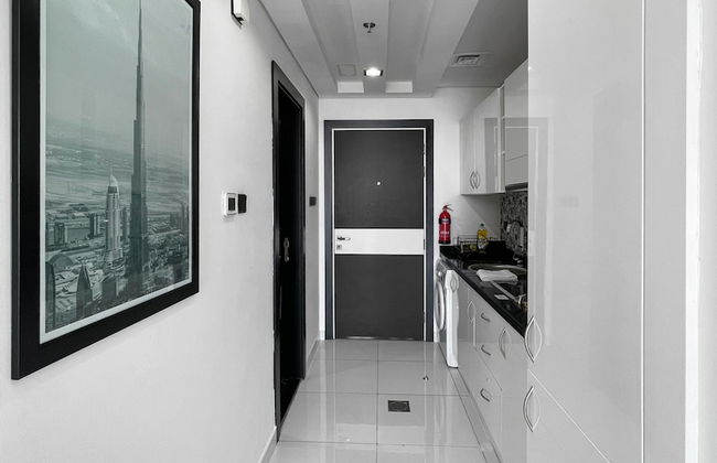 Elegant Studio Golf Course View Bnbmehomes - Photo 16