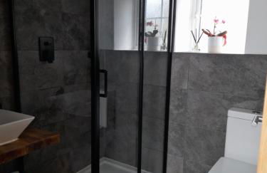 Converted Barn in Bath - Photo 15