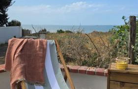 Feet in the water, 100 m from the city center - Photo 3