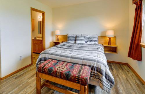 Resort-Style Klamath Falls Home, Golf Course View! - Foto 16