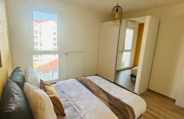 Lascano Parking GRATUIT proche Gare Aéroport Eurexpo GROUPAMA STADIUM - Foto 12