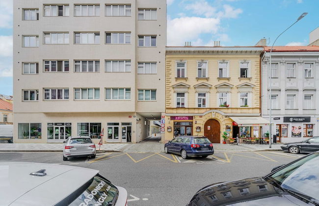 Stylish 3-bedroom apartment with balcony - Foto 12