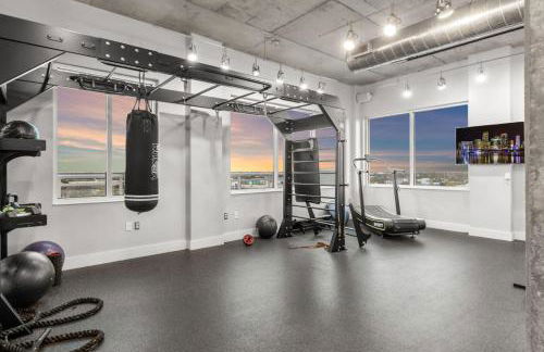 Spacious 2BR Retreat Perfect for Tropicana Events - Foto 22