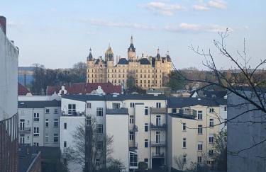 Schlosskönig - Modernes & zentrales Apartment mit Balkon und Arbeitsplatz - Foto 7