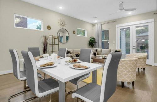 Gray Lux Hse 3BR 3 and half Ba MedCenter DownTWN HotTub - Photo 76