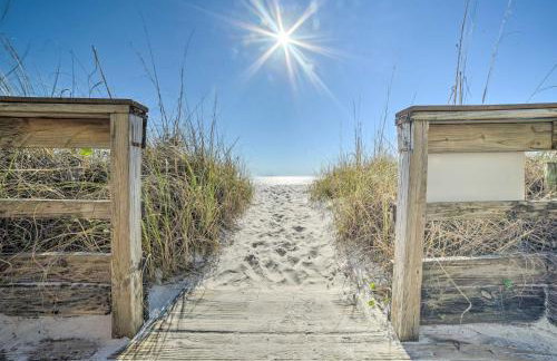 Oceanfront Panama City Beach Condo with Balcony! - Foto 29