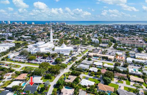 Chic 4BR Htd Pool, 5 min to beach, PAC-MAN, Games - Foto 40