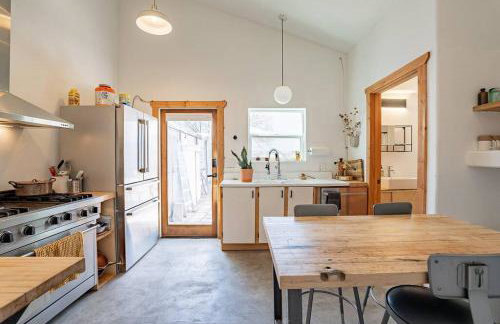 Modern Historic 1900 Adobe Bungalow in Downtown - Foto 3