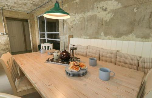 The Transmitter Bunker - Photo 12