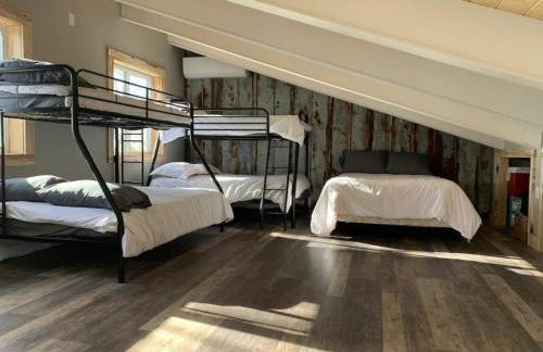 Designer Lake Cabin- HotTub, Sauna & Massage Chair - Foto 20