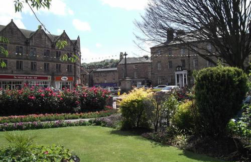 Hall Dale View near Matlock & Peak District - Photo 35