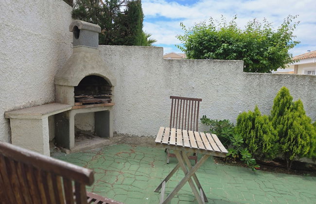 3-bed Villa Sleeps 8 With Private Pool - Foto 28