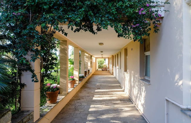 JOIVY Lovely Apt with Communal Pool in Nervi - Foto 33