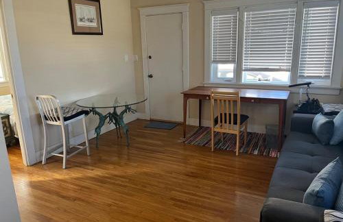 Cozy One Bedroom Apartment - Photo 27