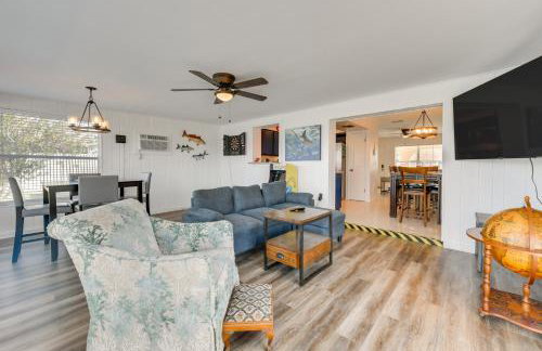 Family Friendly! Games! Waterfront North Port Home - Foto 8