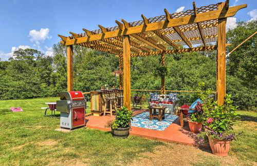 2 Mi to Lake Hamilton! Log Cabin with Cozy Loft - Foto 2