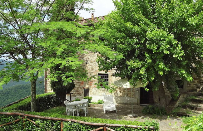 Farmhouse in Dicomano With Tuscan Views - Photo 17
