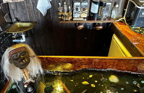 Coed Y Ddraig - themed 3 bedroom cottage, with bar & pool table - Photo 34