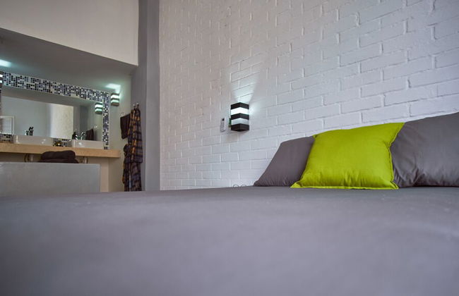 Lujoso Apto WIFI Gratis Balcon y Jacuzzi - Photo 4