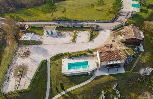 Pet Friendly Home In Trviz With Wifi - Photo 12