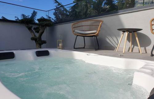 Sunset Avenue for couple w/ jacuzzi spa hot water - Foto 14