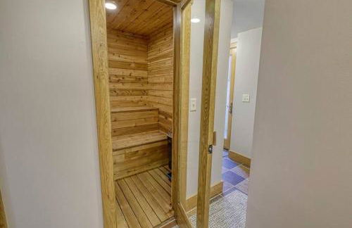Huge Home w Studio Apt-Mountain Views-Hot Tub-Sauna - Foto 11