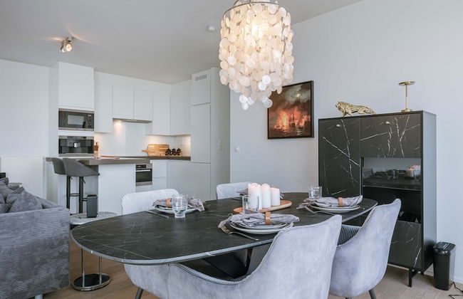 Modern Antwerp Apartment With City Views 2 Bedrooms - Photo 7