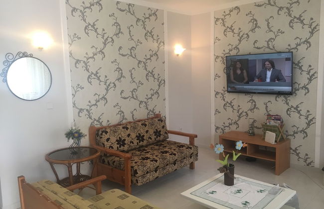 Calista Luxury Appt - Photo 7