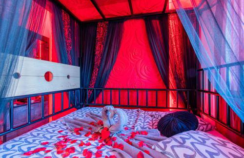 Jacuzzi - Love - BDSM - Extra Luxury - EV chargger - Valentine's Day - Red Room - Flexible SelfCheckIns 28 - Foto 4