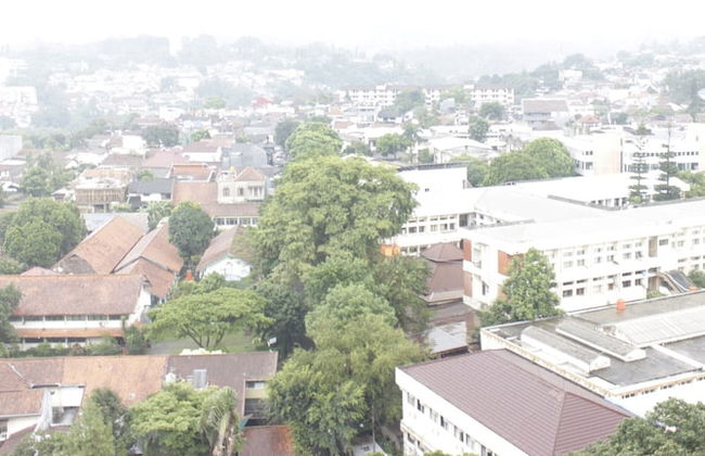 Modern & Contemporary Studio At Beverly Dago Apartment Near Itb - Photo 11