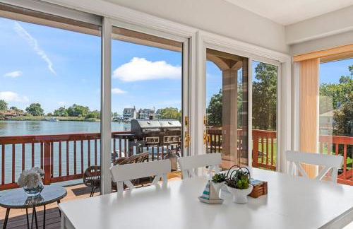 Waterfront Getaway - Dock UR Boat & Walk to Beach - Foto 2