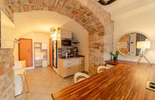 Studio with private garden by GardaDoma - Foto 10