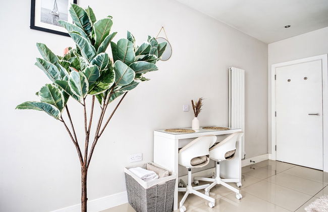 Spacious 1 Bedroom Near Hospital - Foto 2