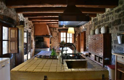 Farmhouse near Barcelona with Pool - Photo 25