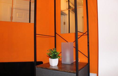 RestWorkPlayShortStays apartment, free parking and wifi, perfect for contractors, near to i54 park and city centre - Foto 13