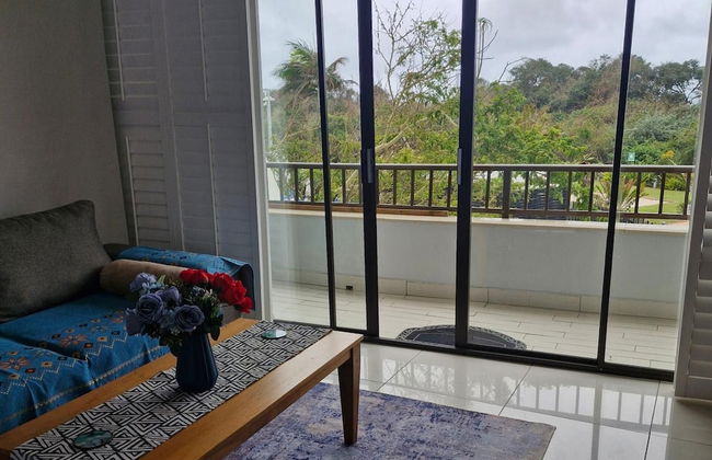 Studio Resort Apartment - Sleeps 2 - Beachside - Photo 12