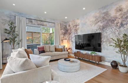 Brand New Low-Allergen Retreat with Hot Tub - Foto 2