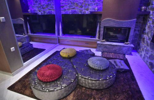 Eleni De Lux - Photo 26