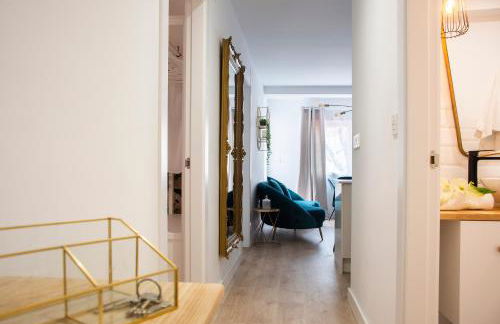 Duerme junto a la Plaza de Toros de Granada. - Foto 25