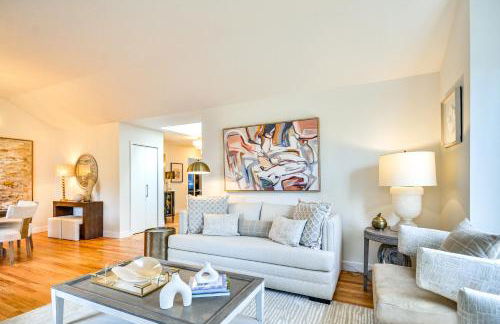 Near Shops and Cafes Beaverton Haven with Luxe Decor! - Foto 16