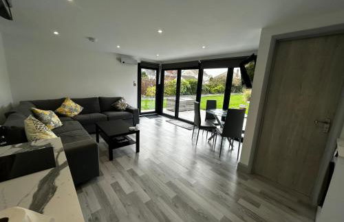 Whispering Waves Guest house, Brighton-8 mins, Guests 4, Beachfront, Free parking, WiFi, Kitchen and AC - Foto 3