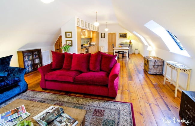 The Boys Dormitory - Foto 23